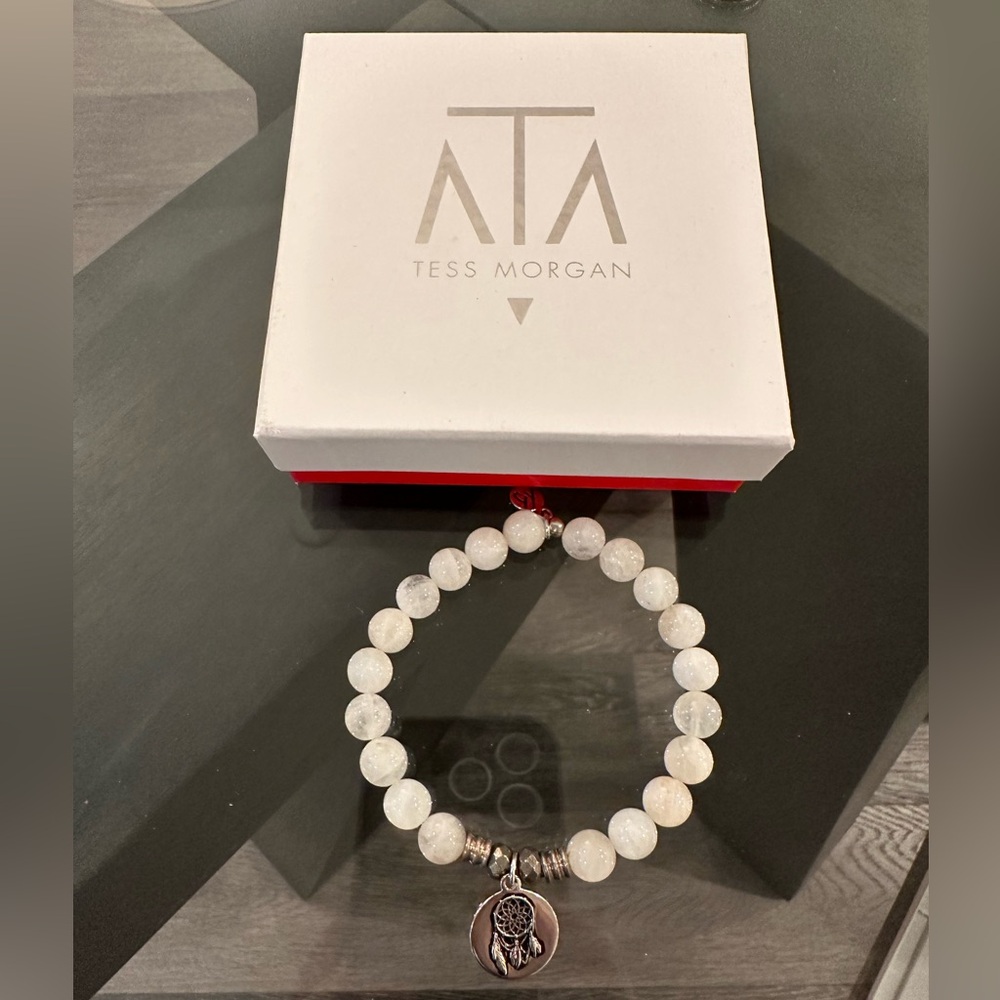 Tess Morgan White Beaded Bracelet